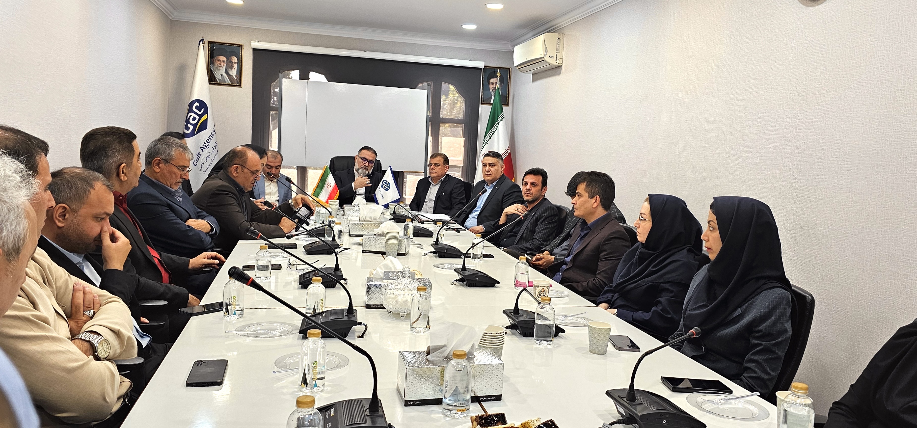 نشست هم‌اندیشی مدیرعامل شرکت گلف اجنسی ایران با کارکنان دفتر مرکزی برگزار شد